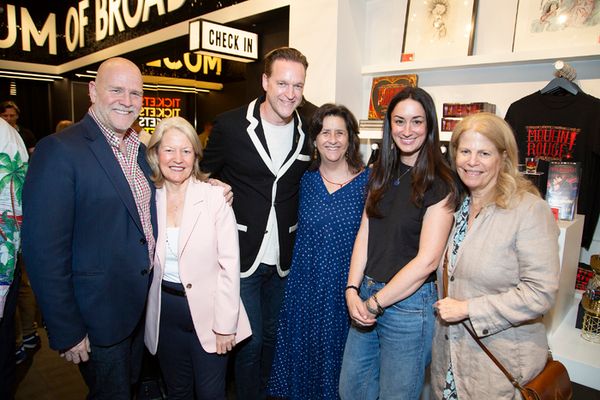 Chris Harper, Alecia Parker, Jamie Forshaw, Gigi Pritzker, Meghan Kennedy, Jessie Nel Photo