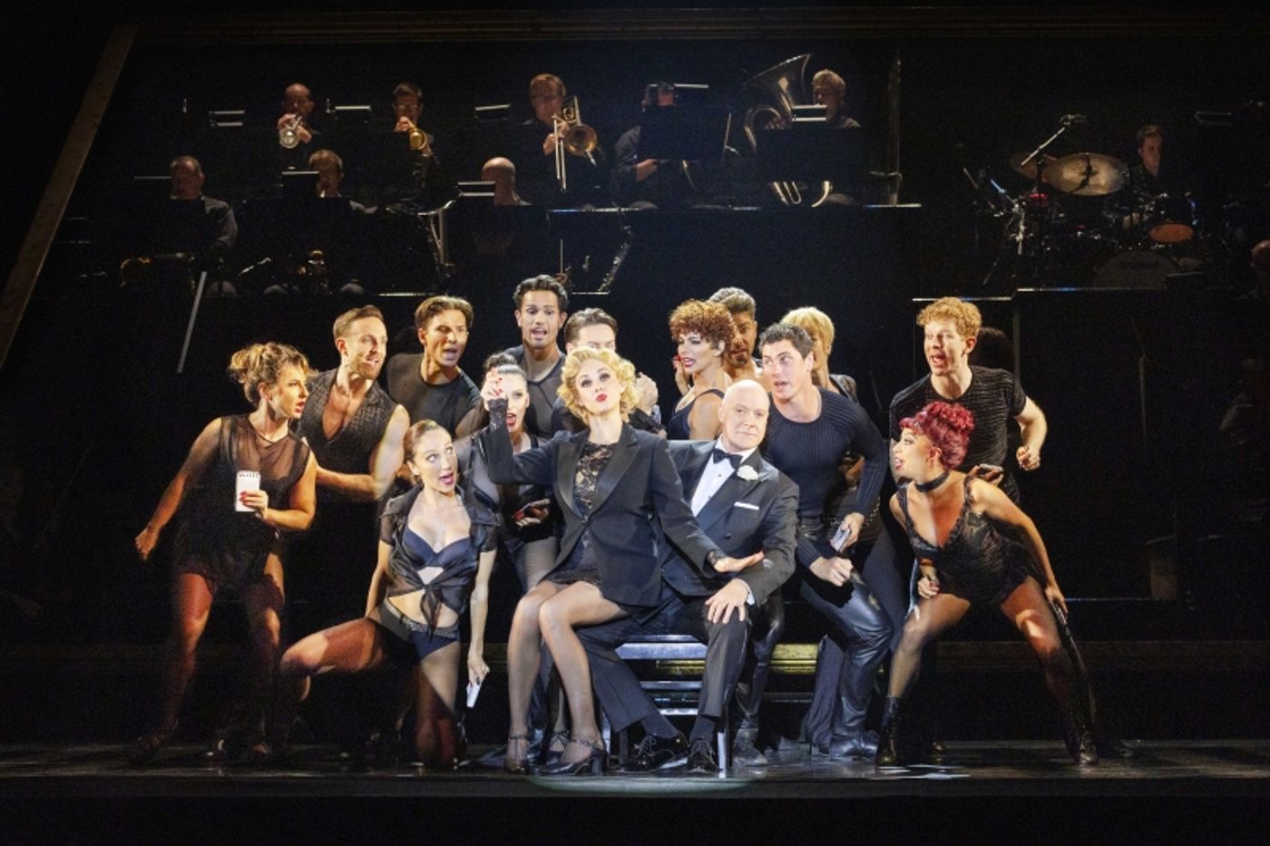 REVIEW: Lucy Maunder Shines As Roxie Hart As Walter Bobbie's Revival Of CHICAGO Receives A New Sydney Season With A Fabulous New Cast  Image