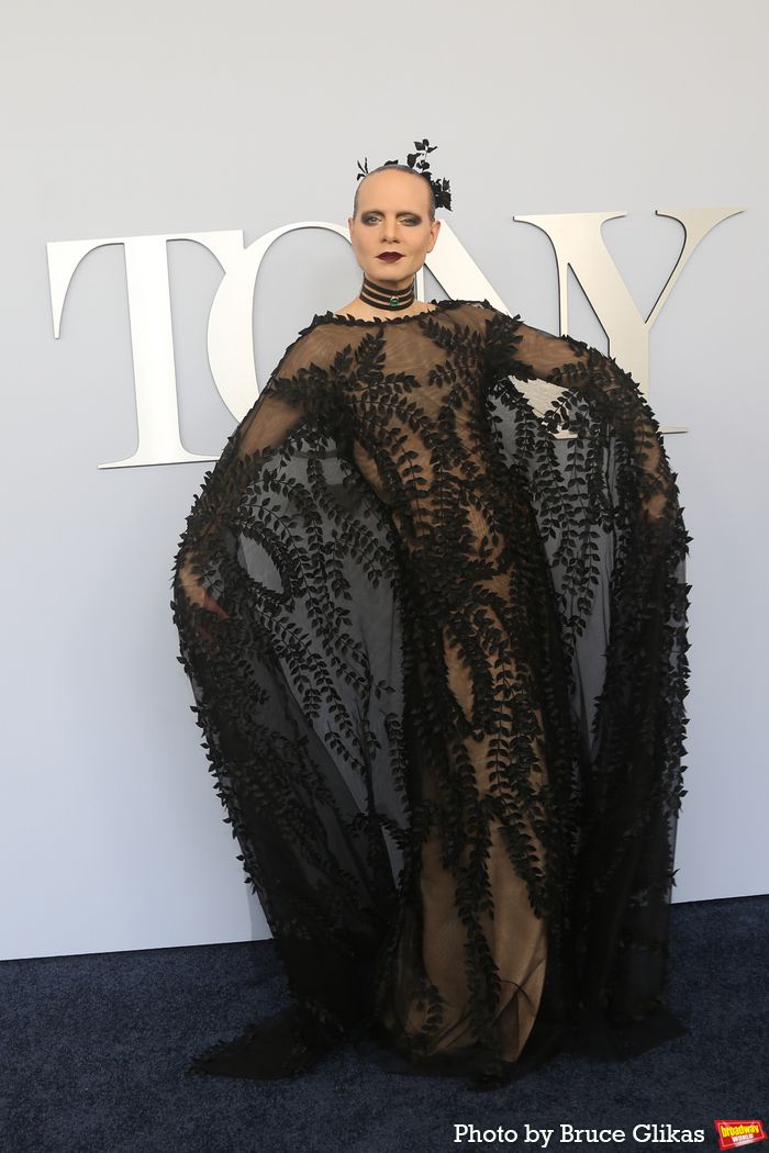 Photos: On the Red Carpet at the 2024 Tony Awards — photo 93 of 415