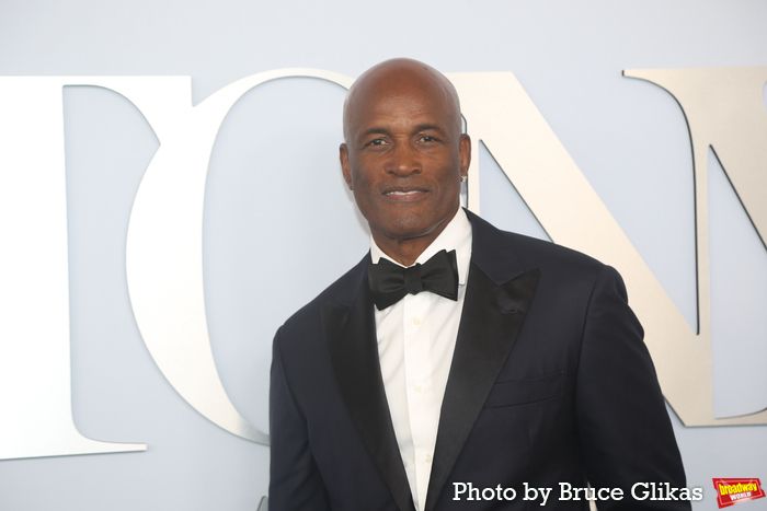 Photos: On the Red Carpet at the 2024 Tony Awards — photo 105 of 415