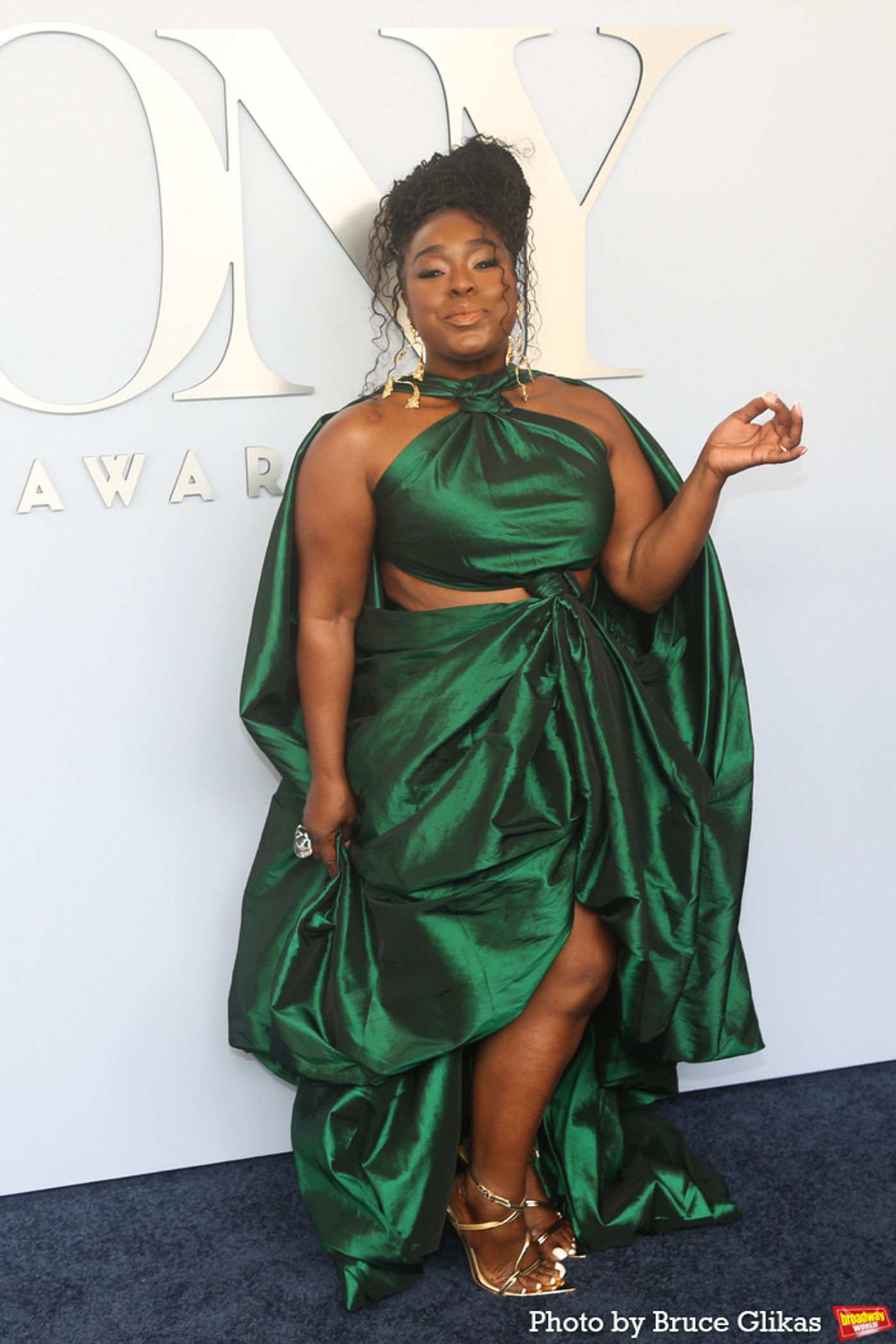 Photos: On the Red Carpet at the 2024 Tony Awards  Image