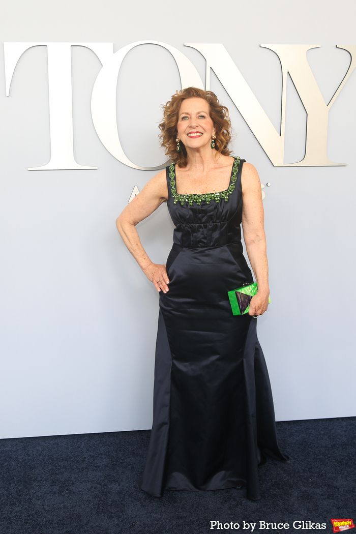 Photos: On the Red Carpet at the 2024 Tony Awards — photo 147 of 415