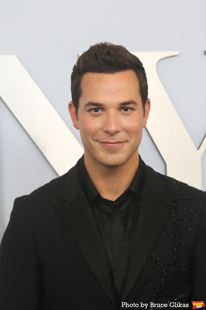 Photos: On the Red Carpet at the 2024 Tony Awards — photo 151 of 415