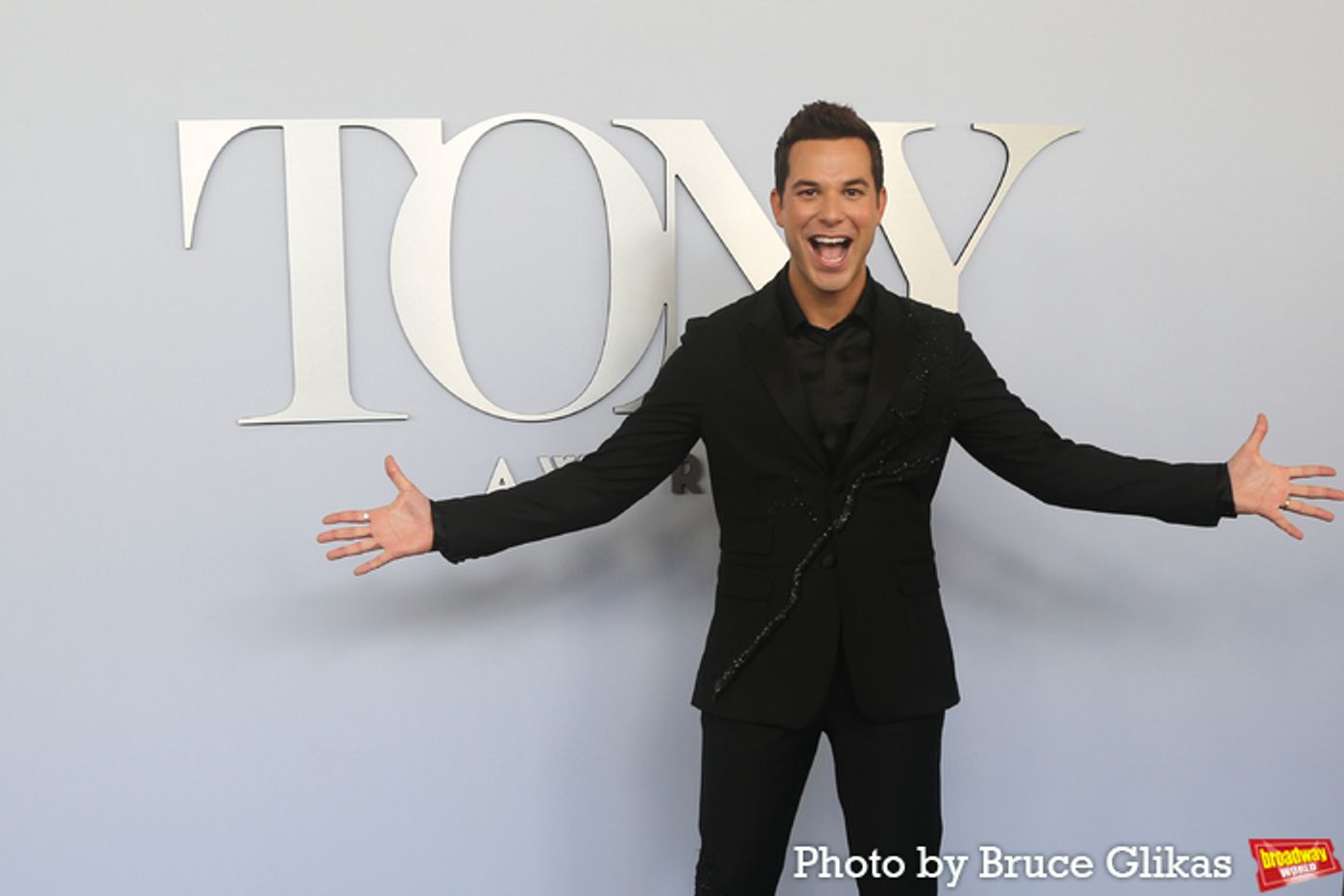 Photos: On the Red Carpet at the 2024 Tony Awards  Image