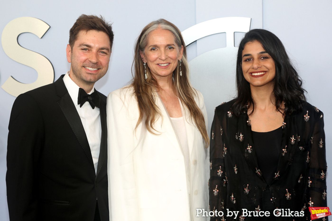 Photos: On the Red Carpet at the 2024 Tony Awards  Image