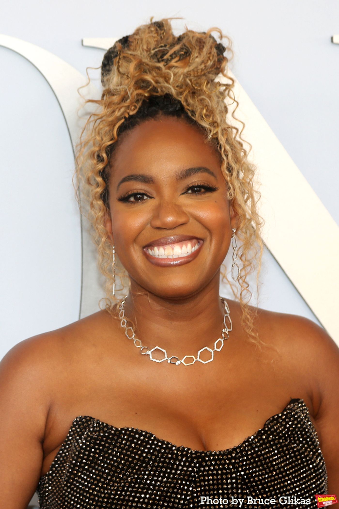 Photos: On the Red Carpet at the 2024 Tony Awards  Image