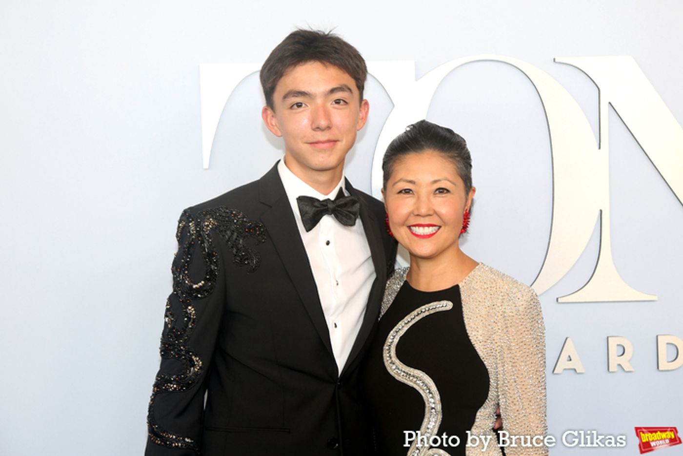 Photos: On the Red Carpet at the 2024 Tony Awards  Image