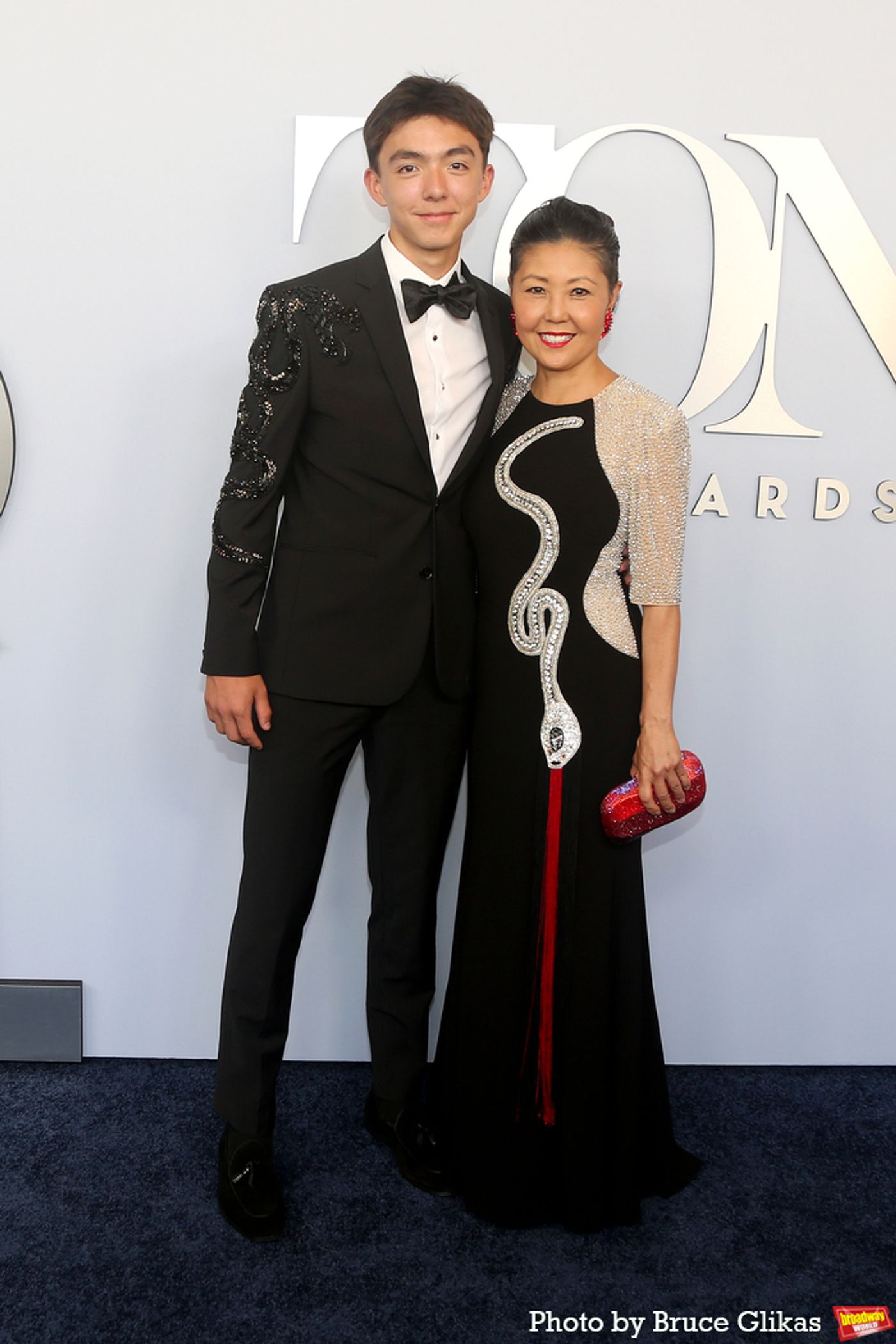 Photos: On the Red Carpet at the 2024 Tony Awards  Image
