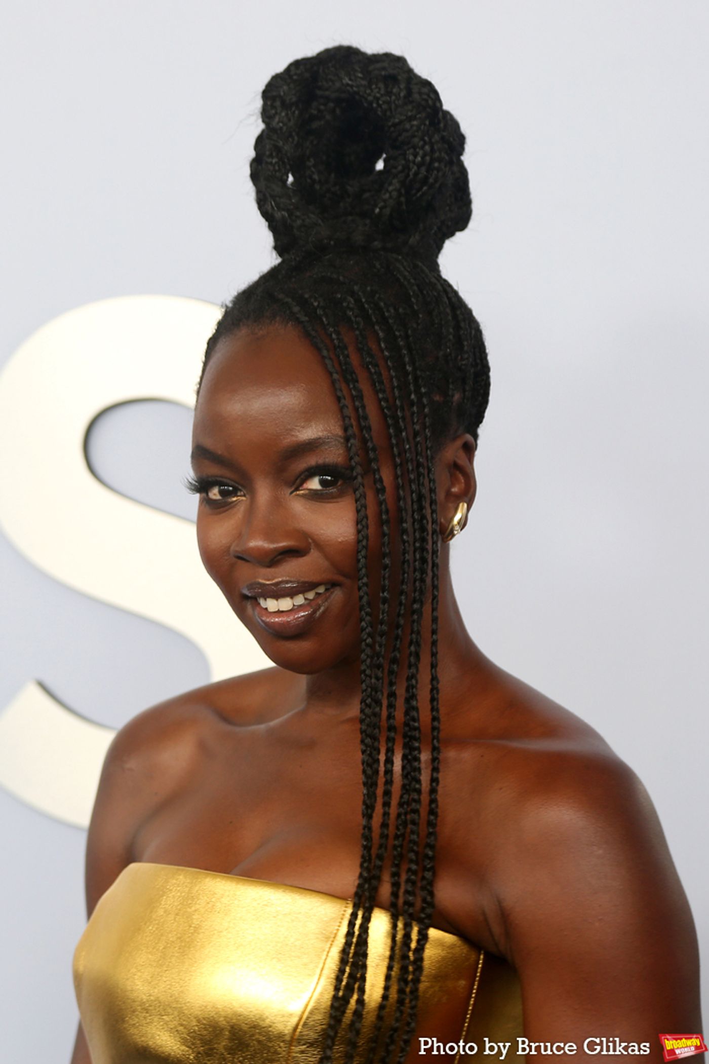 Photos: On the Red Carpet at the 2024 Tony Awards  Image