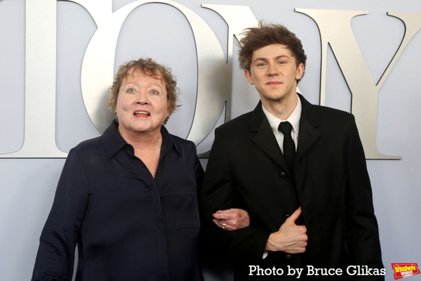 Photos: On the Red Carpet at the 2024 Tony Awards  Image