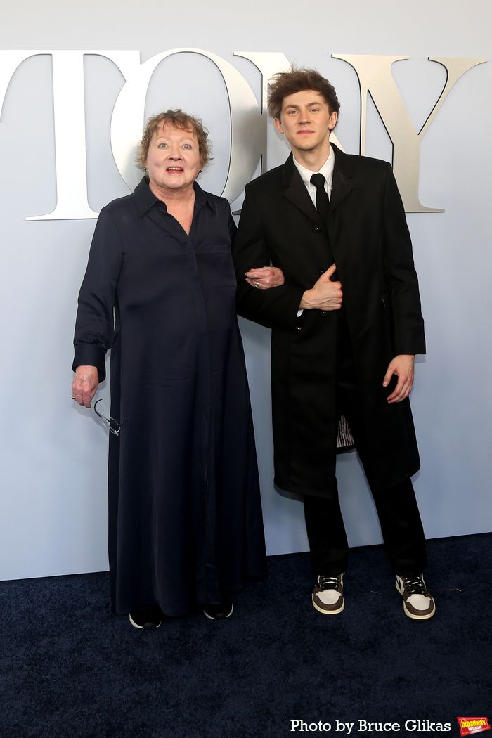 Photos: On the Red Carpet at the 2024 Tony Awards — photo 179 of 415