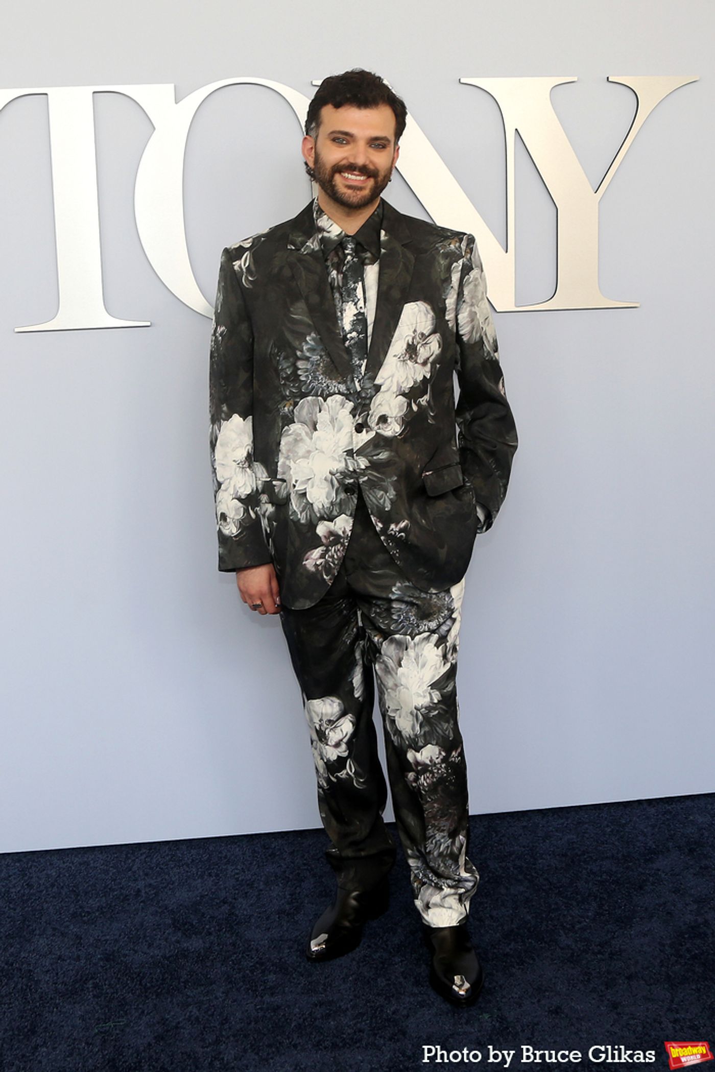 Photos: On the Red Carpet at the 2024 Tony Awards  Image