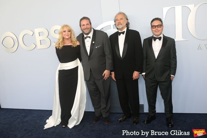 Photos: On the Red Carpet at the 2024 Tony Awards — photo 291 of 415