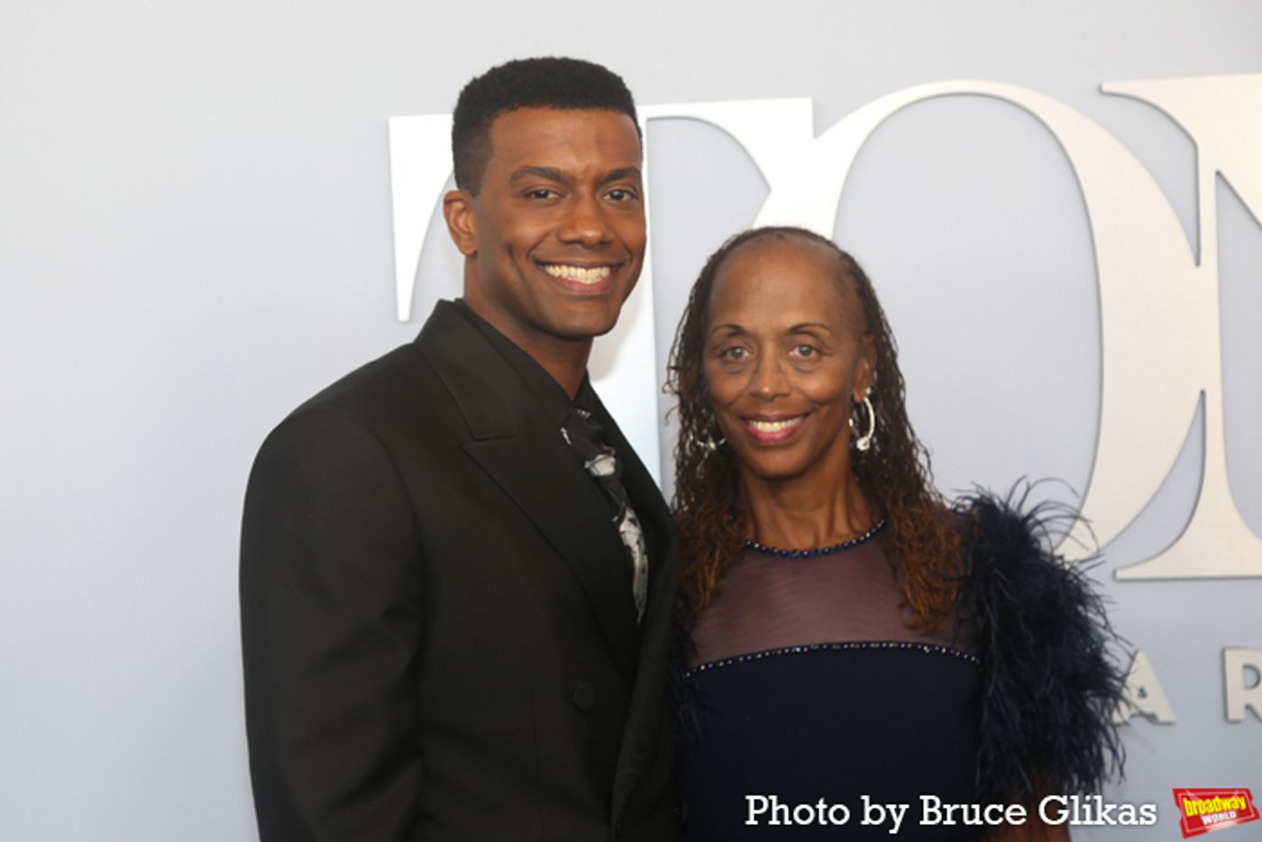 Photos: On the Red Carpet at the 2024 Tony Awards  Image