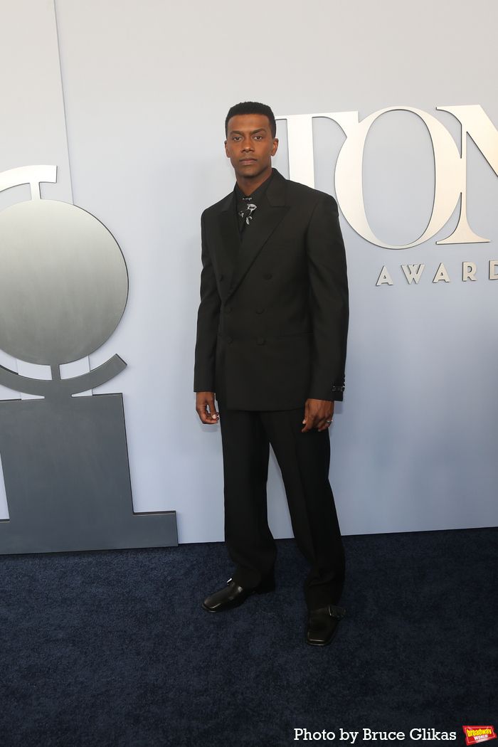 Photos: On the Red Carpet at the 2024 Tony Awards — photo 298 of 415