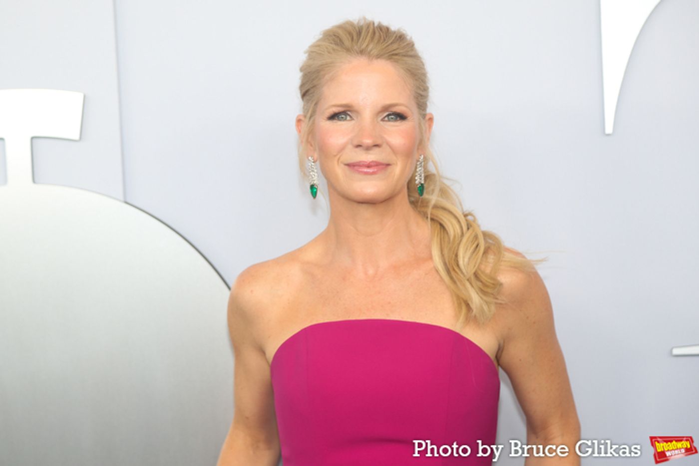 Photos: On the Red Carpet at the 2024 Tony Awards  Image