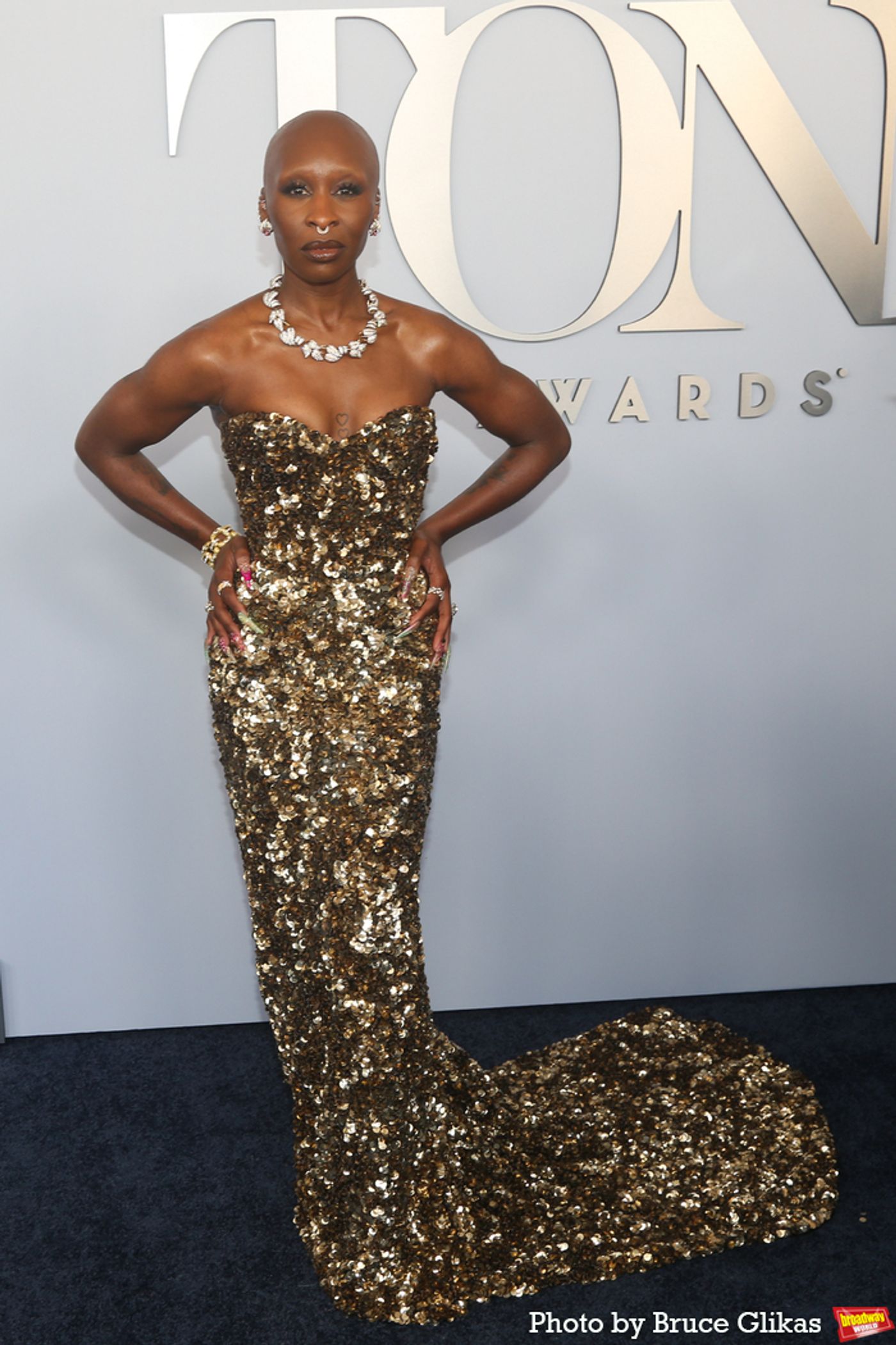 Photos: On the Red Carpet at the 2024 Tony Awards  Image