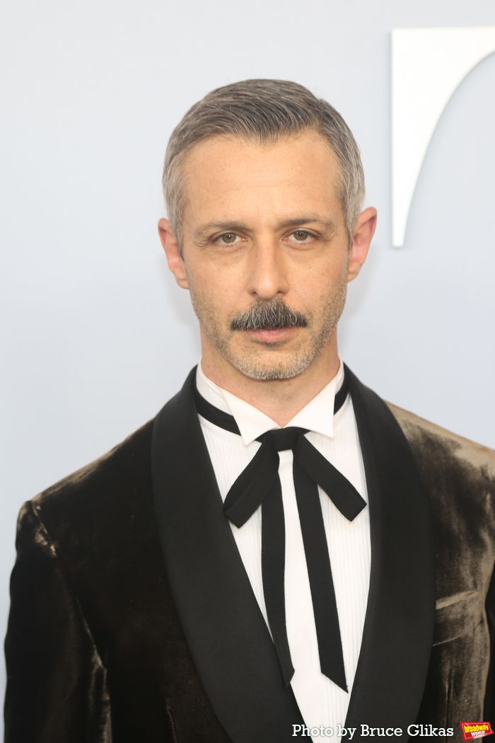 Photos: On the Red Carpet at the 2024 Tony Awards — photo 335 of 415