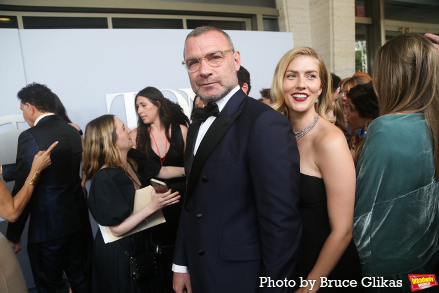 Photos: On the Red Carpet at the 2024 Tony Awards  Image