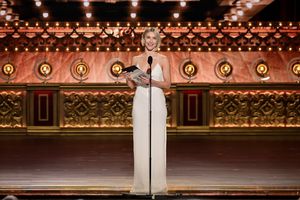 Julianne Hough Photo