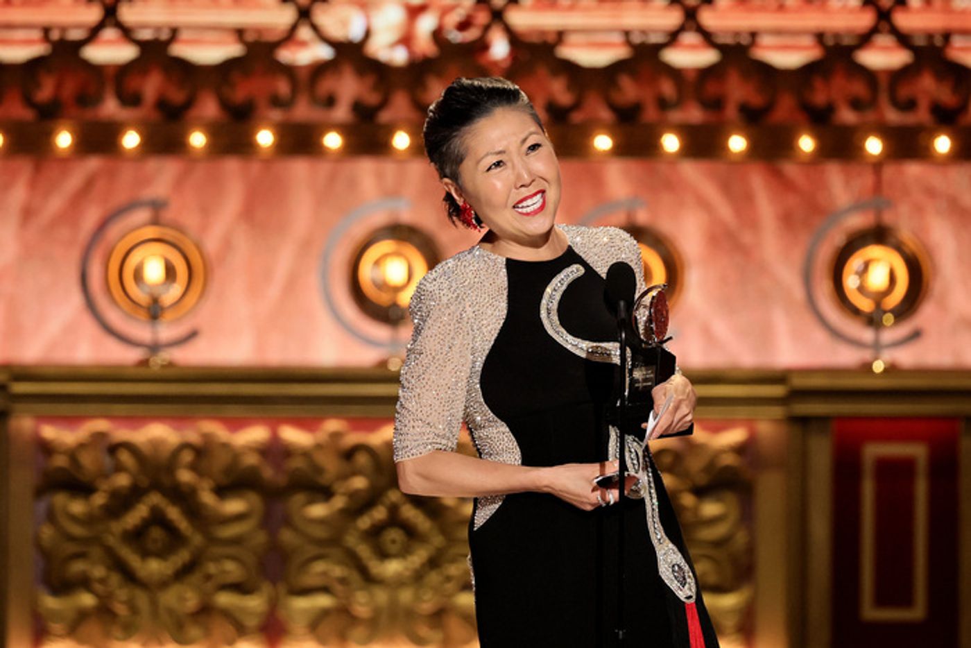 Photos: Inside the 2024 Tony Awards Ceremony  Image