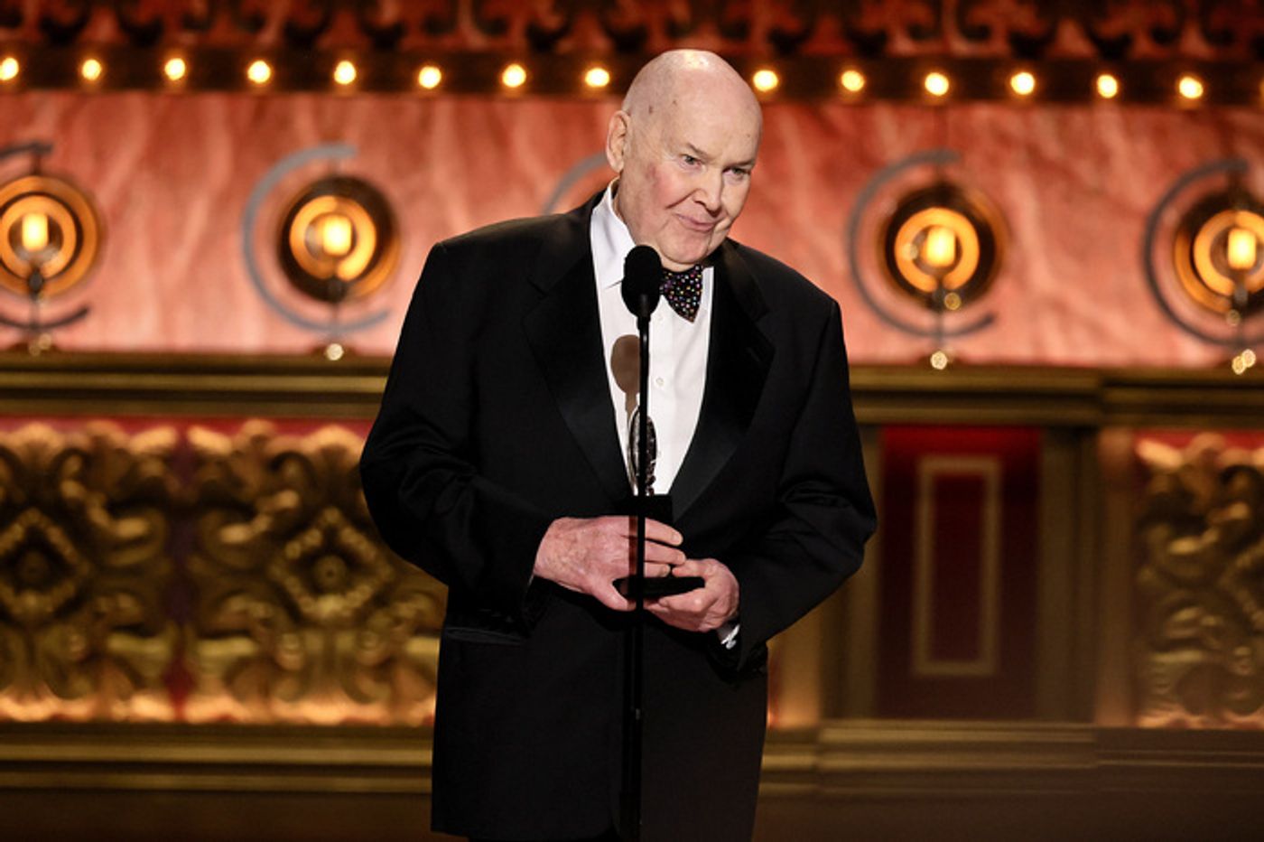Photos: Inside the 2024 Tony Awards Ceremony  Image