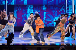 Maleah Joi Moon and the cast of Hell’s Kitchen Photo