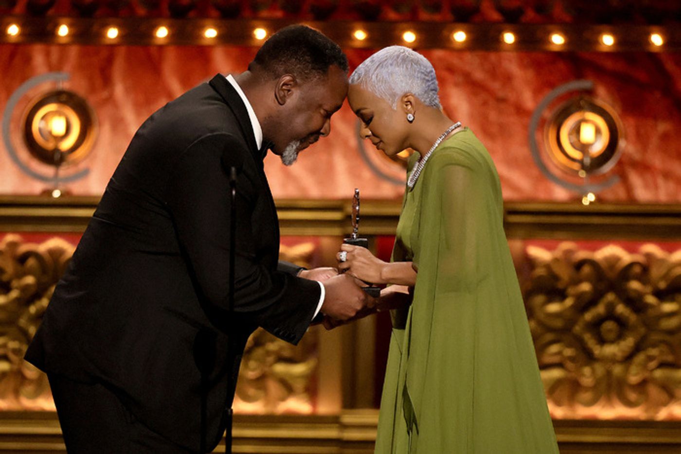 Photos: Inside the 2024 Tony Awards Ceremony  Image