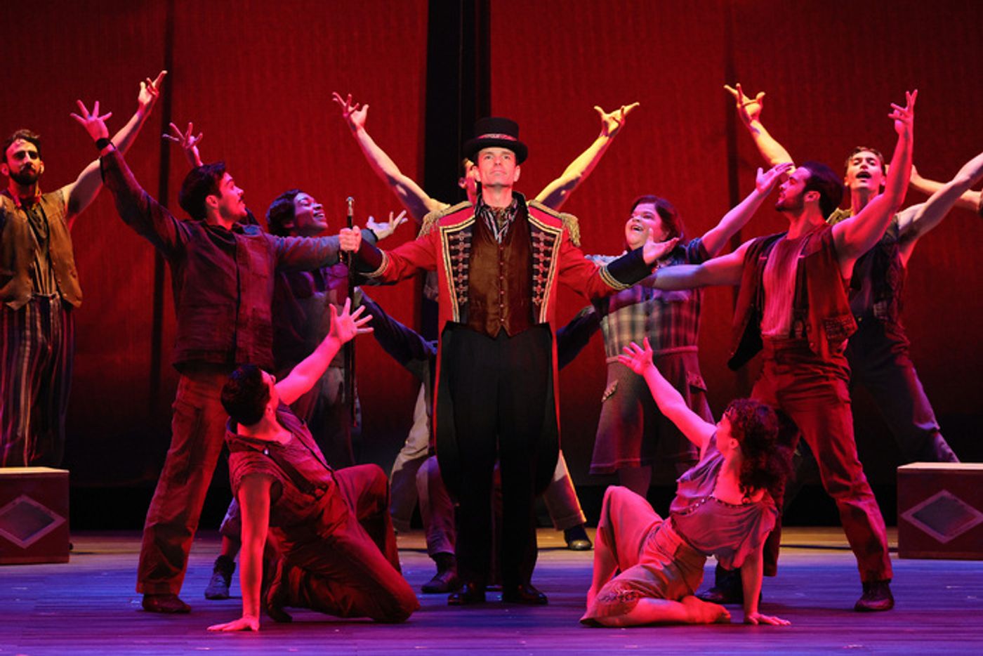 Photos: Inside the 2024 Tony Awards Ceremony  Image