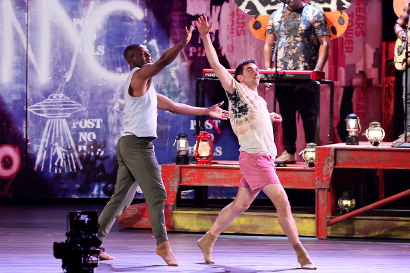 Photos: Inside the 2024 Tony Awards Ceremony  Image