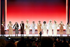 Shaina Taub and cast of Suffs Photo