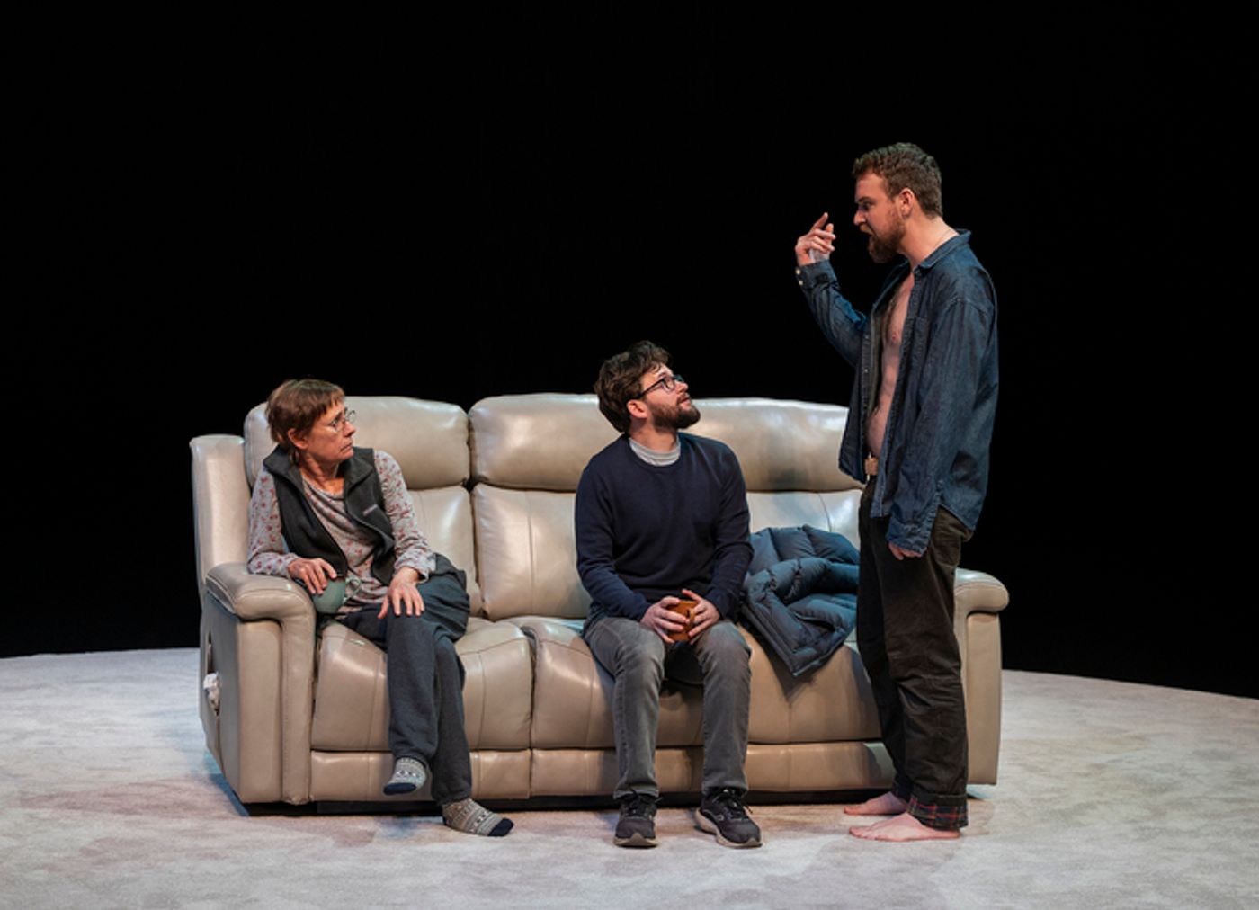 Photos: First Look at Laurie Metcalf and More In LITTLE BEAR RIDGE ROAD World Premiere at Steppenwolf Theatre Company Photos: First Look at Laurie Metcalf and More In LITTLE BEAR RIDGE ROAD World Premiere at Steppenwolf Theatre Company Image