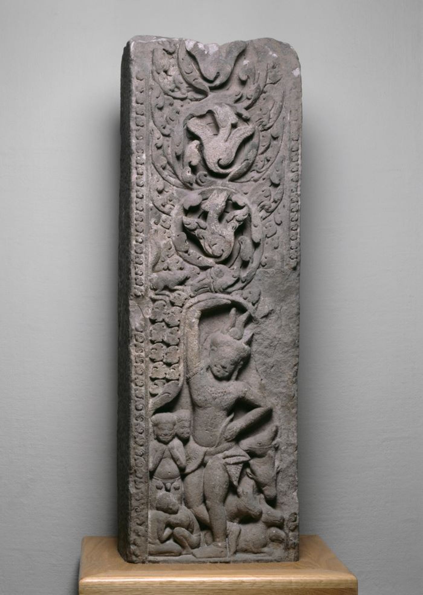 Art Institute Of Chicago Returns Pilaster To Phanom Rung Temple In Thailand  Image
