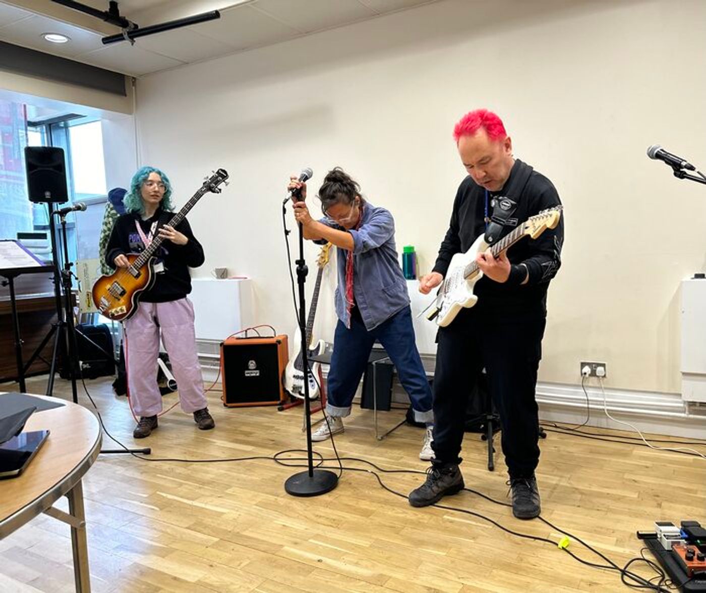 Photos: In Rehearsal for THE DAO OF UNREPRESENTATIVE BRITISH CHINESE EXPERIENCE Photos: In Rehearsal for THE DAO OF UNREPRESENTATIVE BRITISH CHINESE EXPERIENCE Image