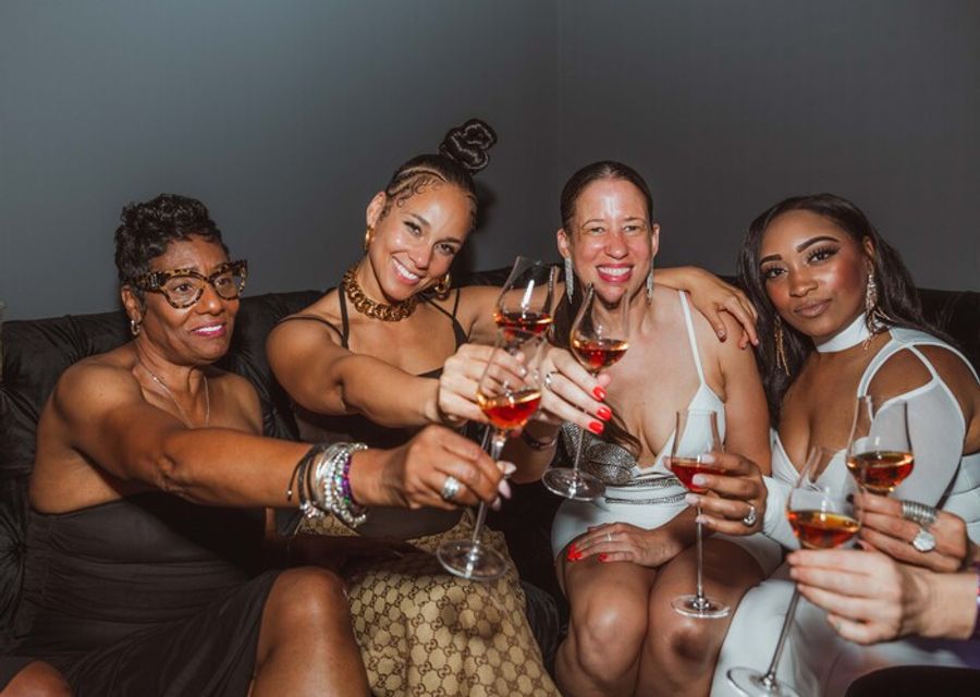 Photos: Go Inside HELL'S KITCHEN's Tony Awards After Party Image