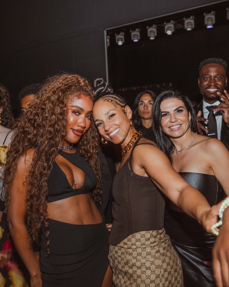 Photos: Go Inside HELL'S KITCHEN's Tony Awards After Party Image