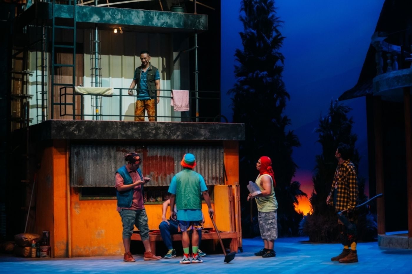 Review: Rooted in Familial Warmth, MUSIKAL KELUARGA CEMARA Blossoms with Spectacle  Image