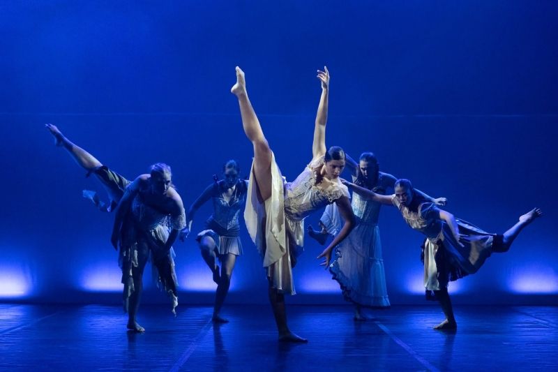 Review: HOLLYWOOD at Theatre on the Bay Is Another LAMTA “Blockbuster”  Image