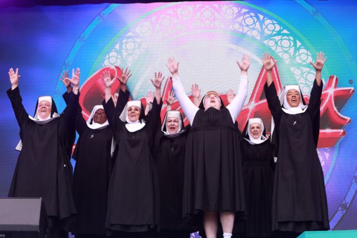 Photos: WICKED, FROZEN, CABARET, and More Perform at Day One of WEST END LIVE Photos: WICKED, FROZEN, CABARET, and More Perform at Day One of WEST END LIVE Image