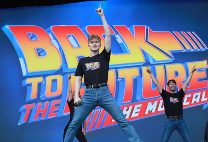 Photos: WICKED, FROZEN, CABARET, and More Perform at Day One of WEST END LIVE Photos: WICKED, FROZEN, CABARET, and More Perform at Day One of WEST END LIVE Image