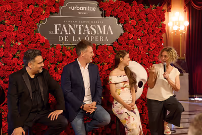 Julio Awad, Gerónimo Rauch, Talía del Val y Elena Garzón Photo