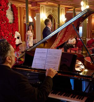 Julio Awad, Gerónimo Rauch y Talía del Val Photo