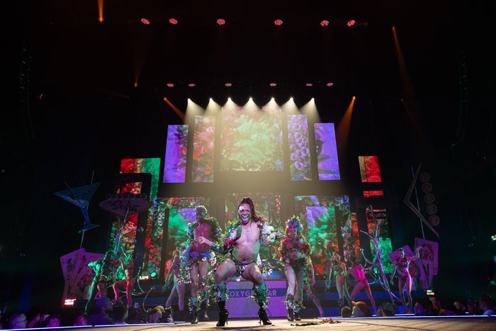 Photos: BROADWAY BARES: HIT THE STRIP Raises A Record Photos: BROADWAY BARES: HIT THE STRIP Raises A Record $2,259,134 Image,259,134 — photo 4 of 40