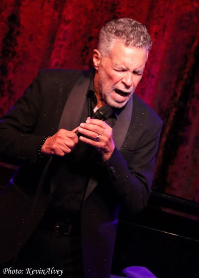 Clint Holmes Photo