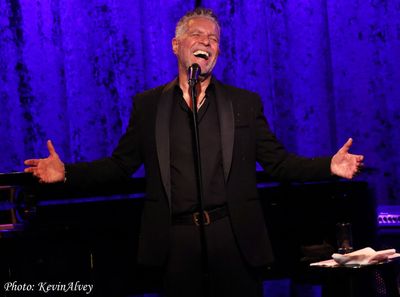 Clint Holmes Photo