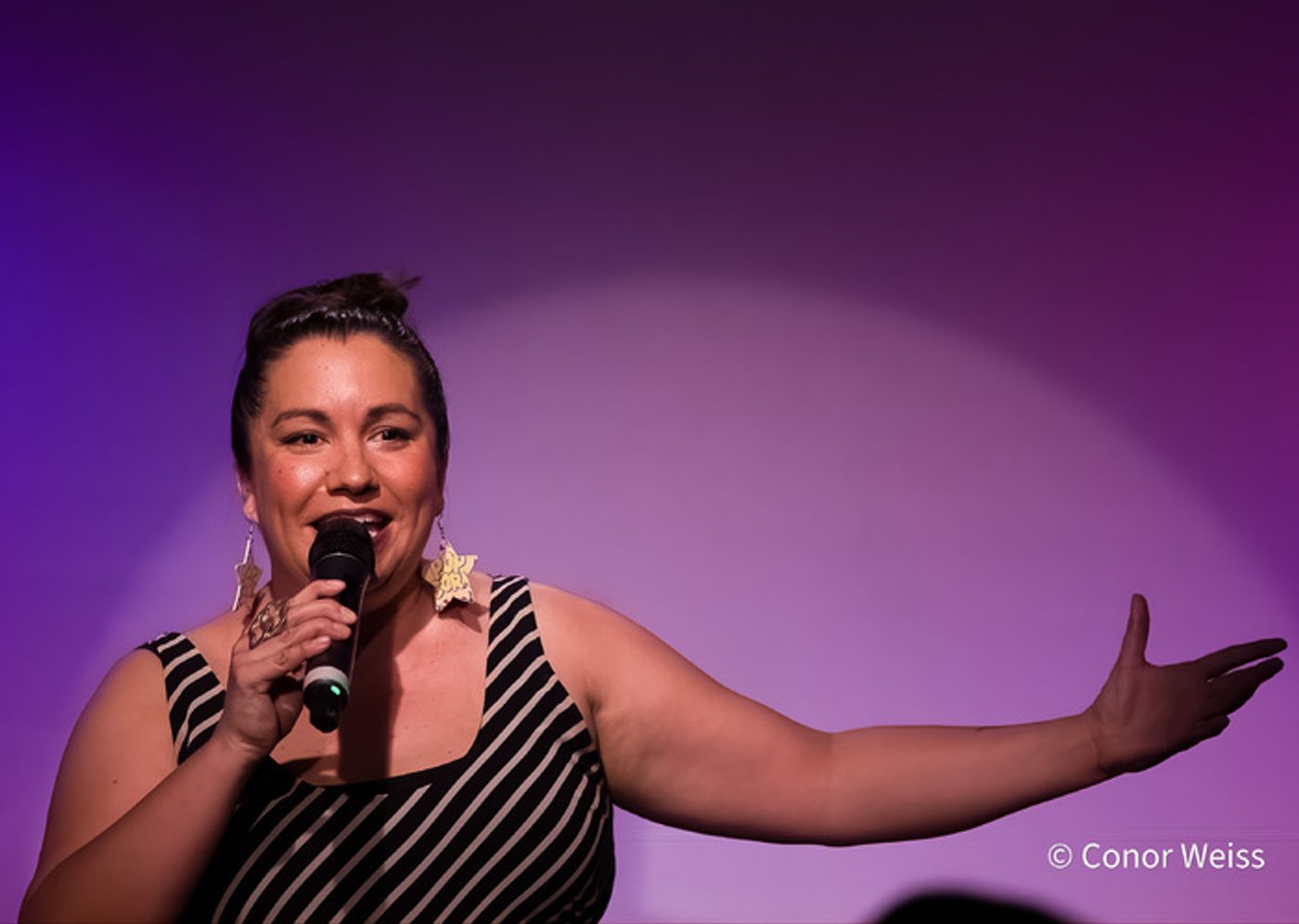 Photos: Highlights from Analisa Bell's PASS ME THE POPCORN at Don't Tell Mama Photos: Highlights from Analisa Bell's PASS ME THE POPCORN at Don't Tell Mama Image