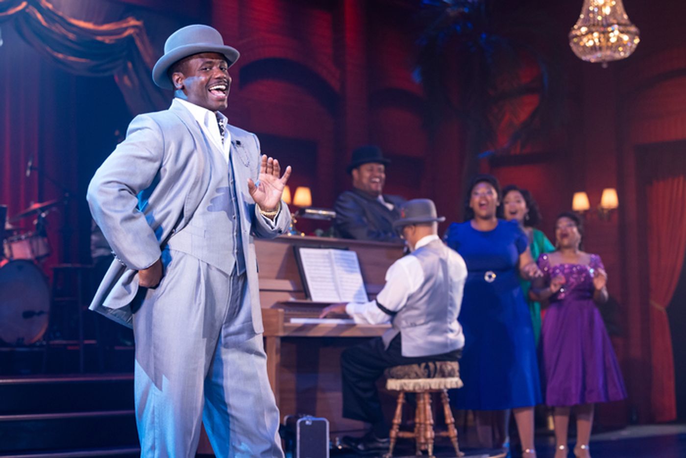 Photos: First Look at Drury Lane Theatre's AIN'T MISBEHAVIN'  Image