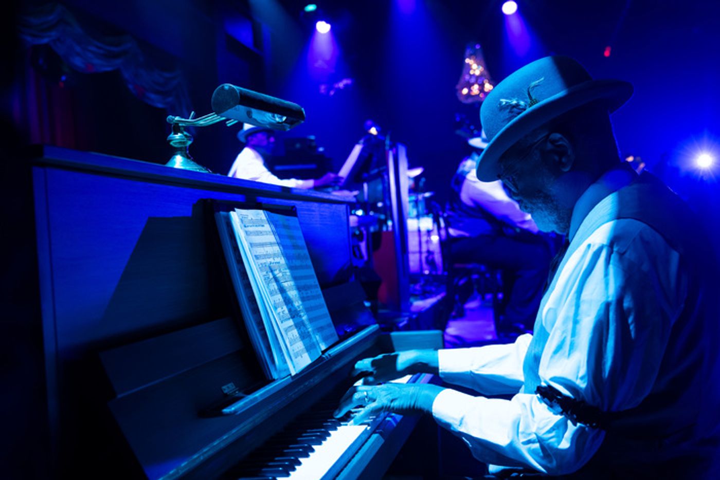 Photos: First Look at Drury Lane Theatre's AIN'T MISBEHAVIN'  Image