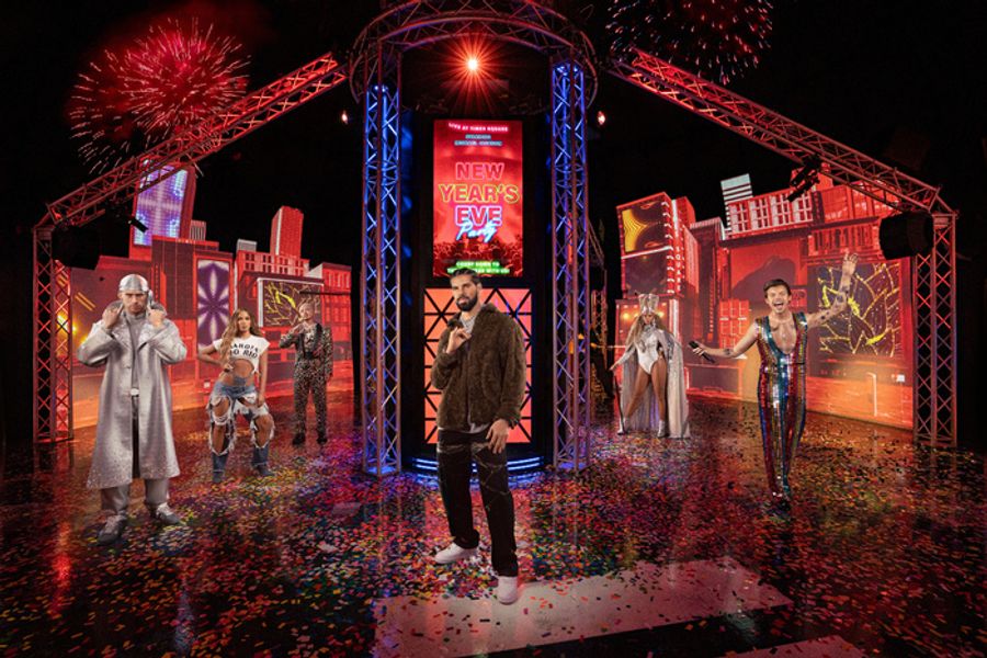 Photos: Take a Look at Drake's Newest Wax Figure at Madame Tussauds New York Image