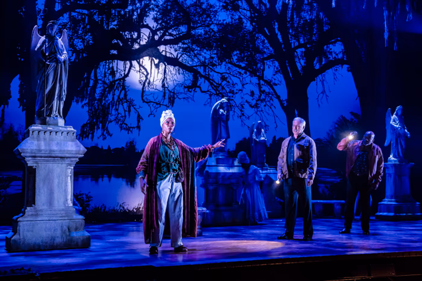 Photos: First Look at MIDNIGHT IN THE GARDEN OF GOOD AND EVIL at Goodman Theatre  Image